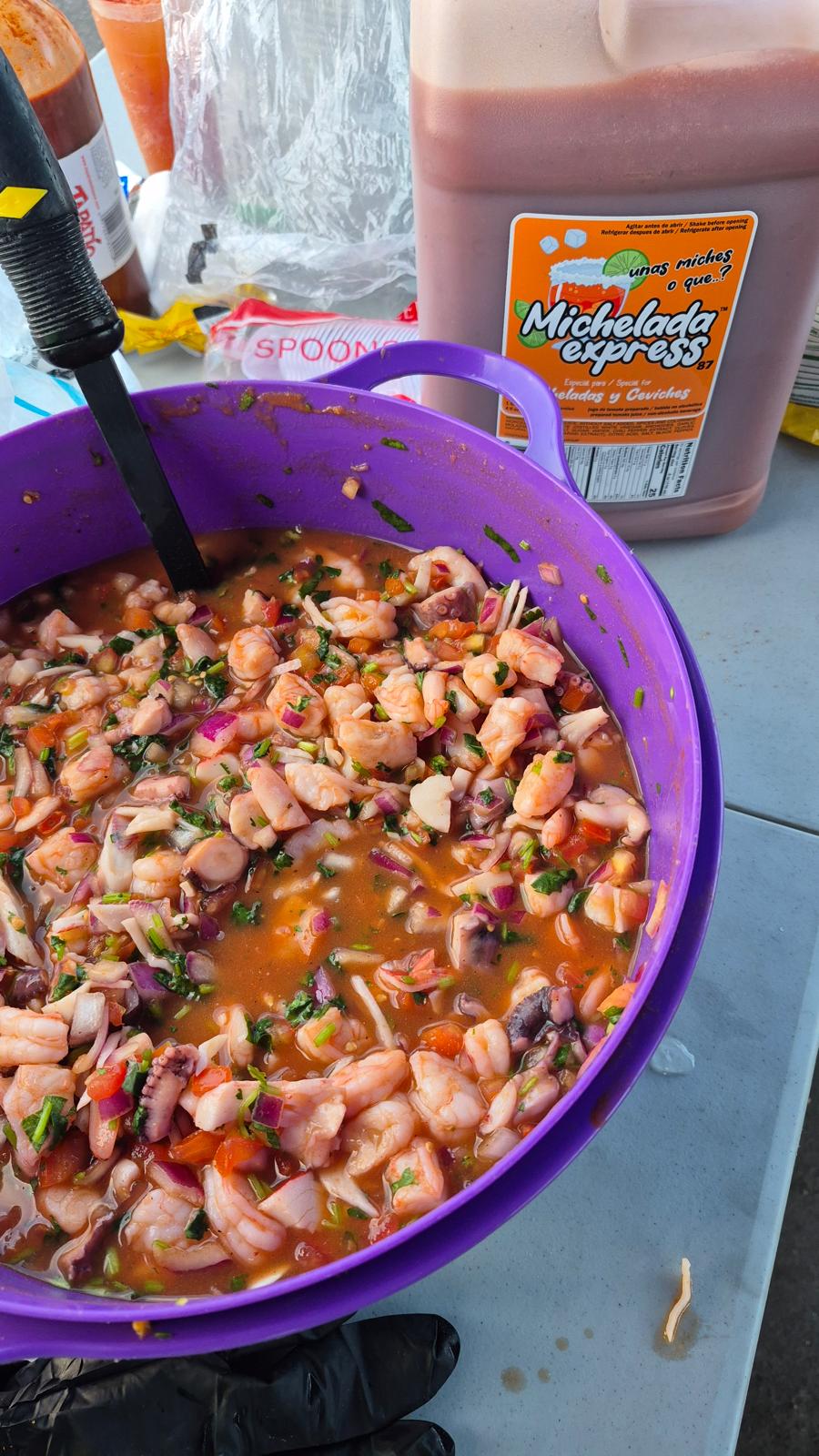 Ceviche preparado usando Michelada Express como base